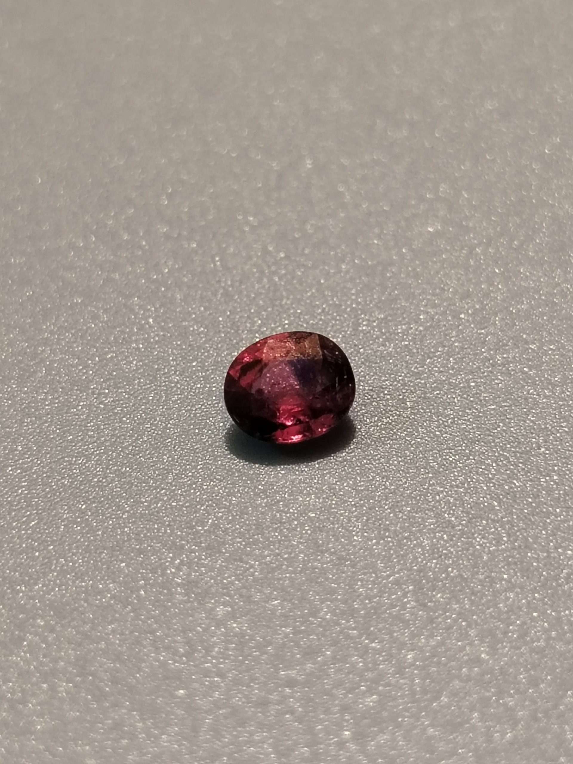 0.58 ct Oval Blue–Pink Sapphire 5.3 × 4.6 mm Unheated Africa