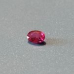 0.65 ct Oval Purple-Pink Sapphire 6 × 4 mm Mozambique - Image 3